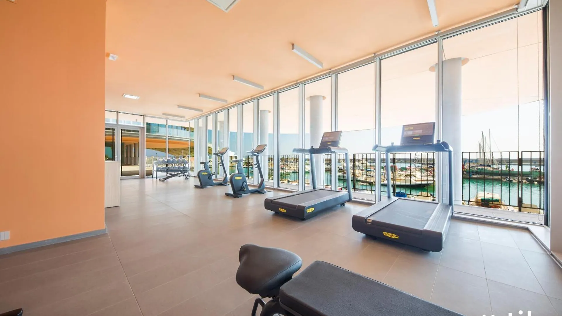 Waterfront Luxury 1Br, Free Parking, Ac, Netflix & Wifi By Tilo Lux Apartment Genoa