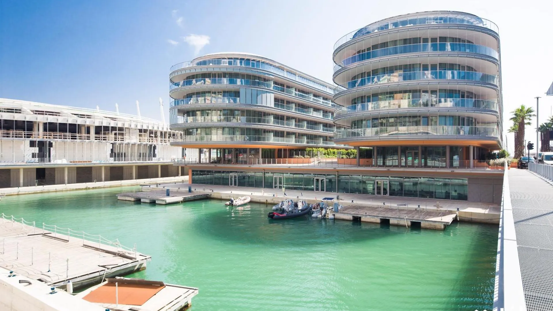 Waterfront Luxury 1Br, Free Parking, Ac, Netflix & Wifi By Tilo Lux Apartment Genoa