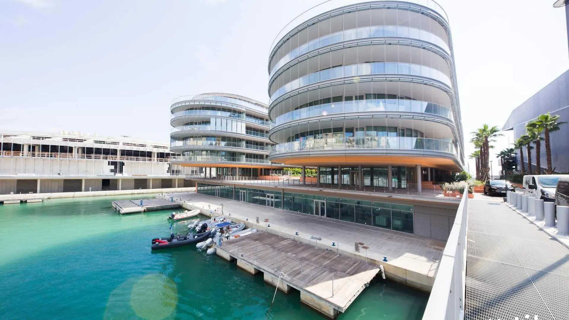 Waterfront Luxury 1Br, Free Parking, Ac, Netflix & Wifi By Tilo Lux Apartment Genoa 0*,  Italy
