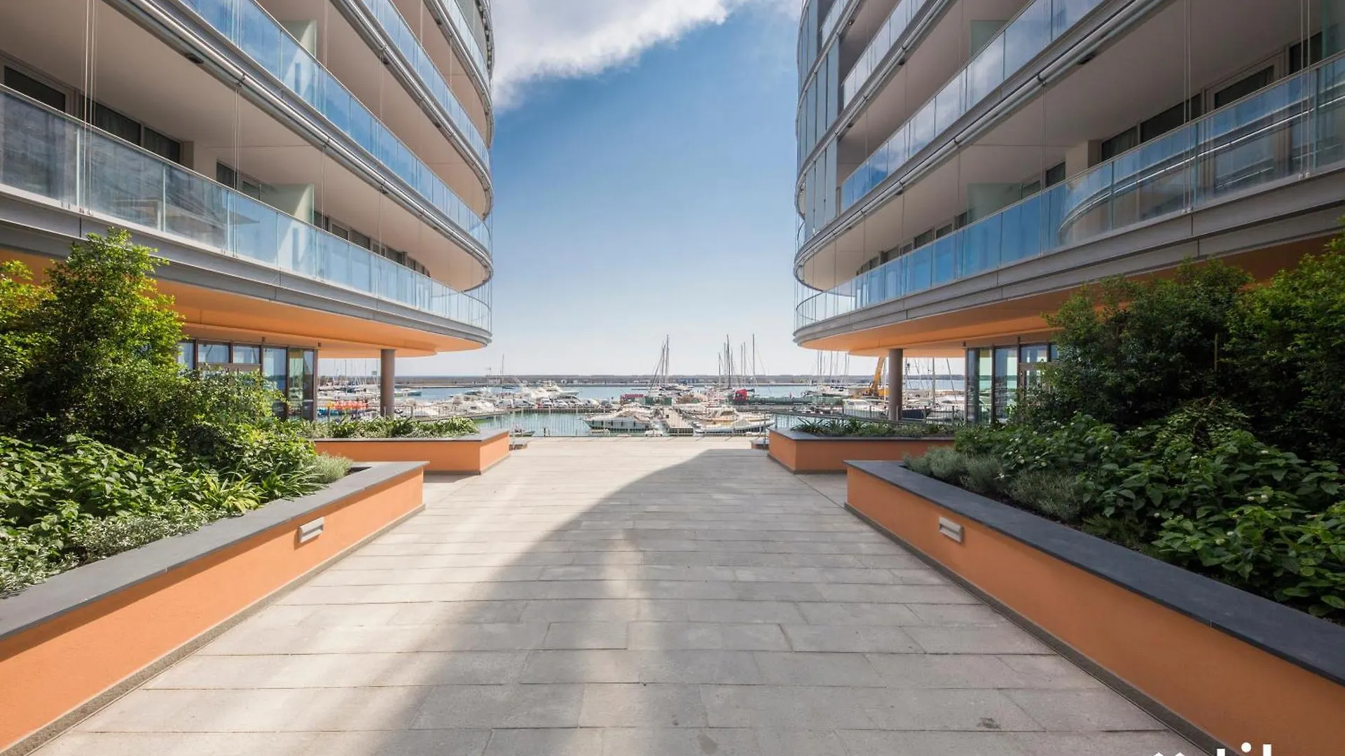 Waterfront Luxury 1Br, Free Parking, Ac, Netflix & Wifi By Tilo Lux Apartment Genoa